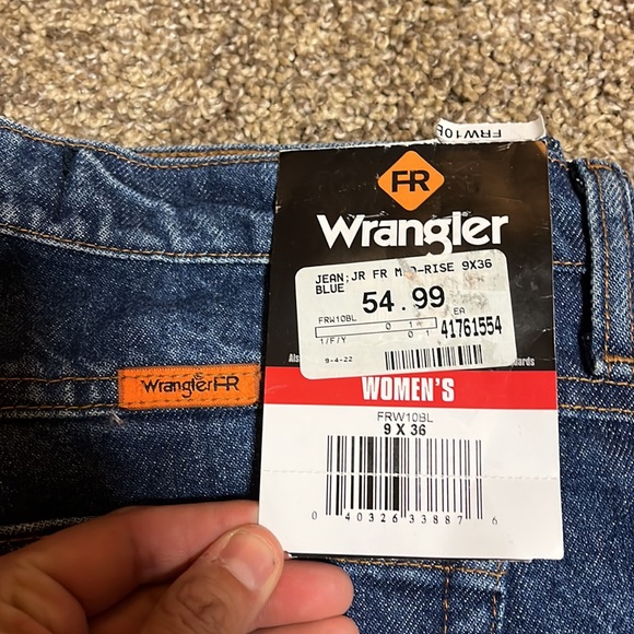 Womens Wrangler FR’s. New with tags. 9x36 - Picture 3 of 6